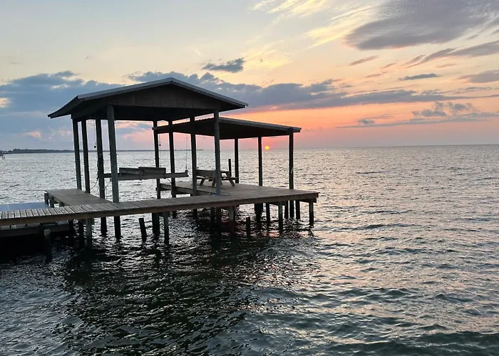 I Lucy Bay Front *